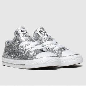 Toddler Converse Chuck Taylor All Star Silver Glitter Low Top Shoes